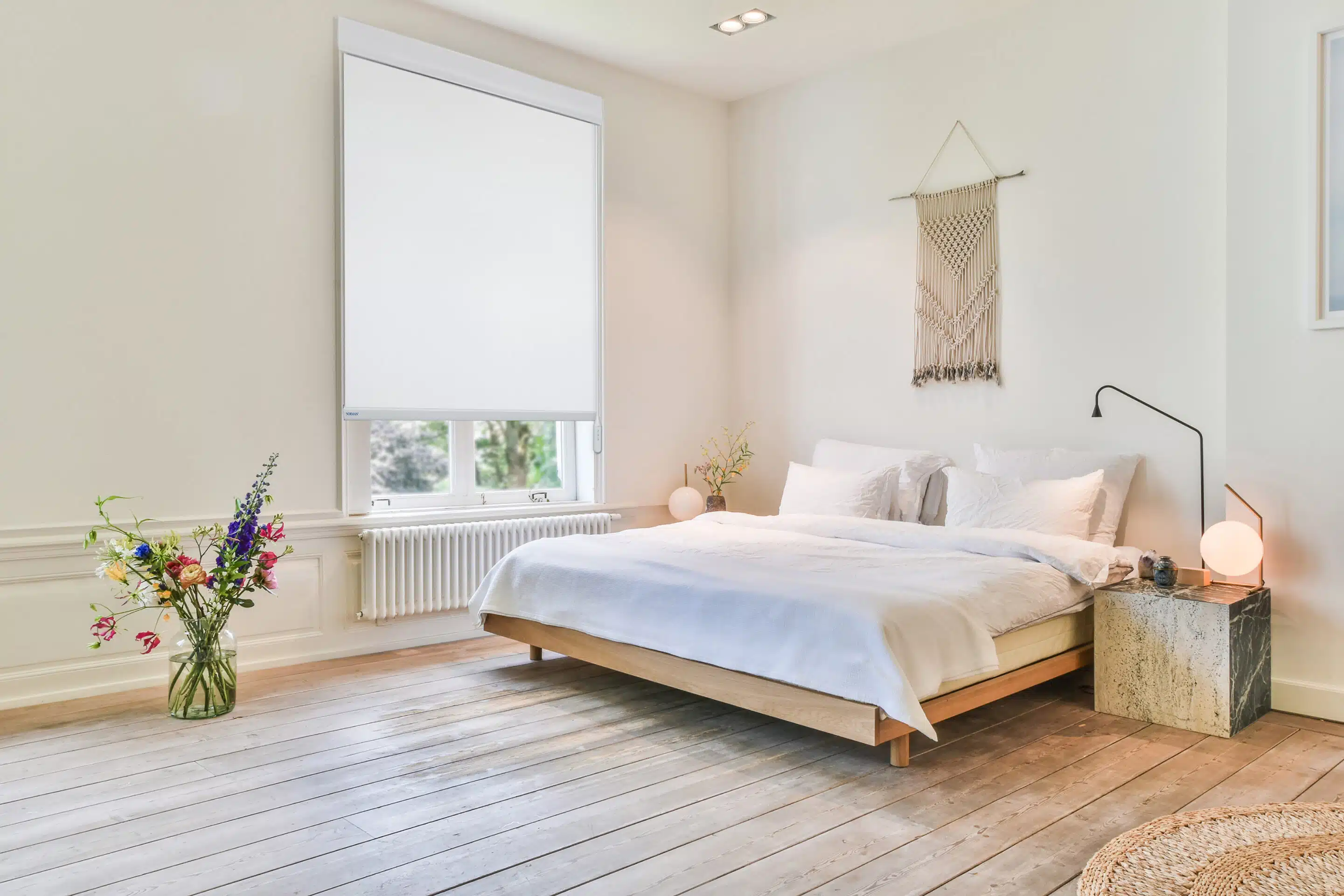 Simple,Bed,With,White,Linen,In,Spacious,Bedroom,With,White Simple,Bed,With,White,Linen,In,Spacious,Bedroom,With,White